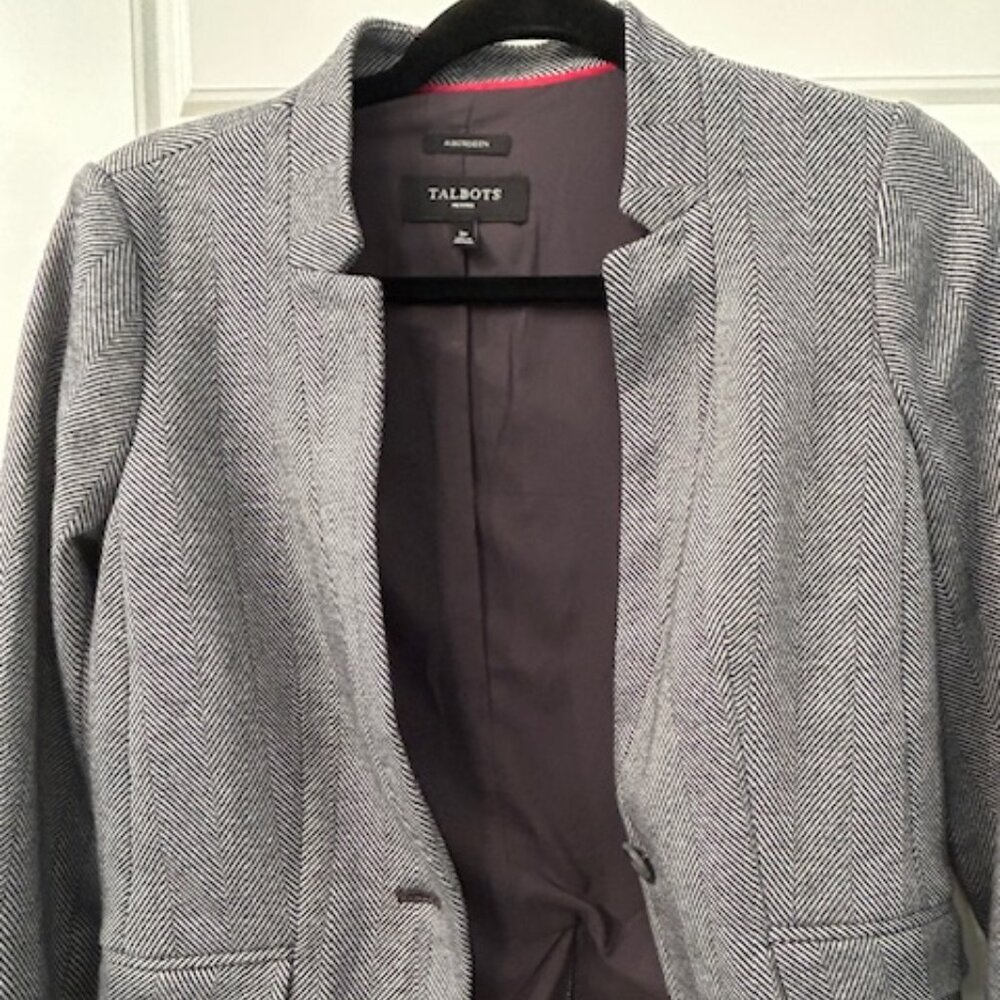 Talbots Black and white herringbone short jacket size 2P